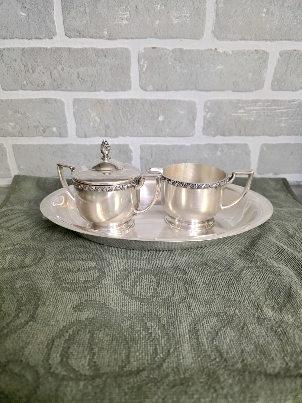 WM A ROGERS Creamer and Sugar Set on Tray - Silver Plated